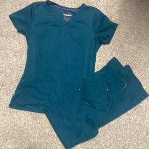 Healing hands Purple label yoga scrub set